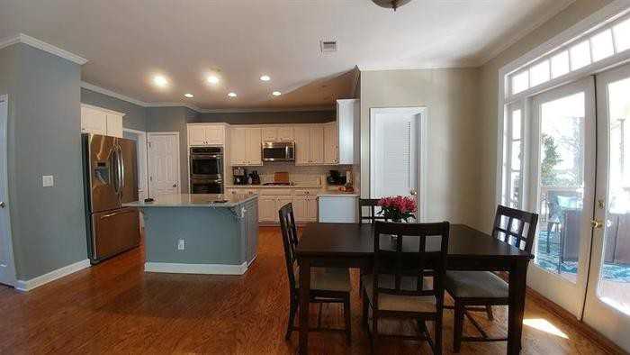 5900 Millwick Dr - Photo 3 of 18