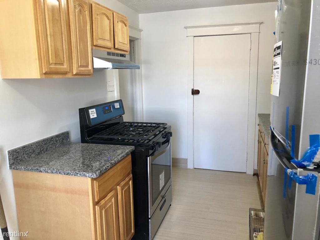 4724 Longshore Ave - Photo 3 of 7