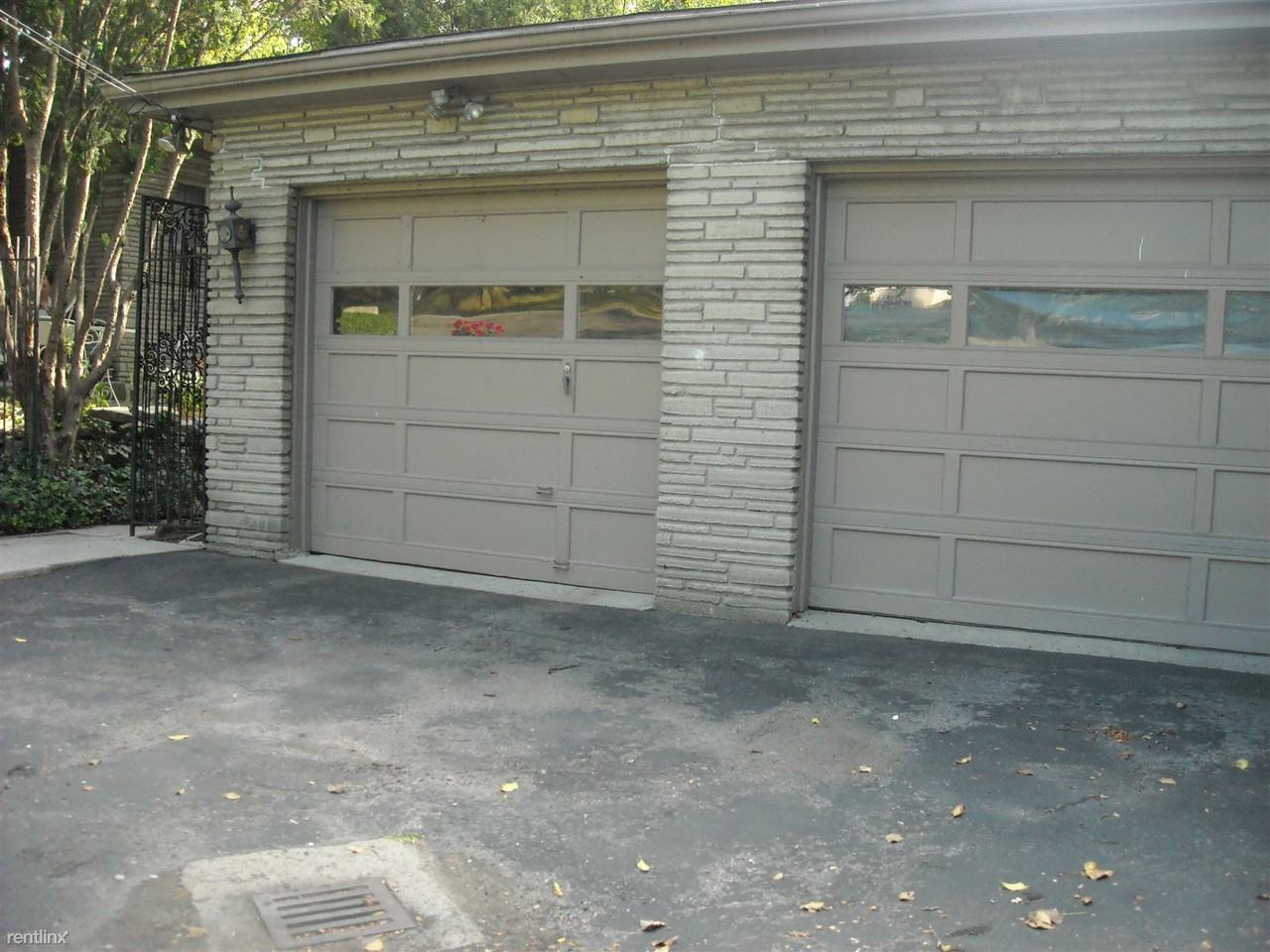 2867 Charing Rd - Photo 3 of 12