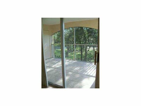 2607 NW 33rd St - Photo 3 of 3