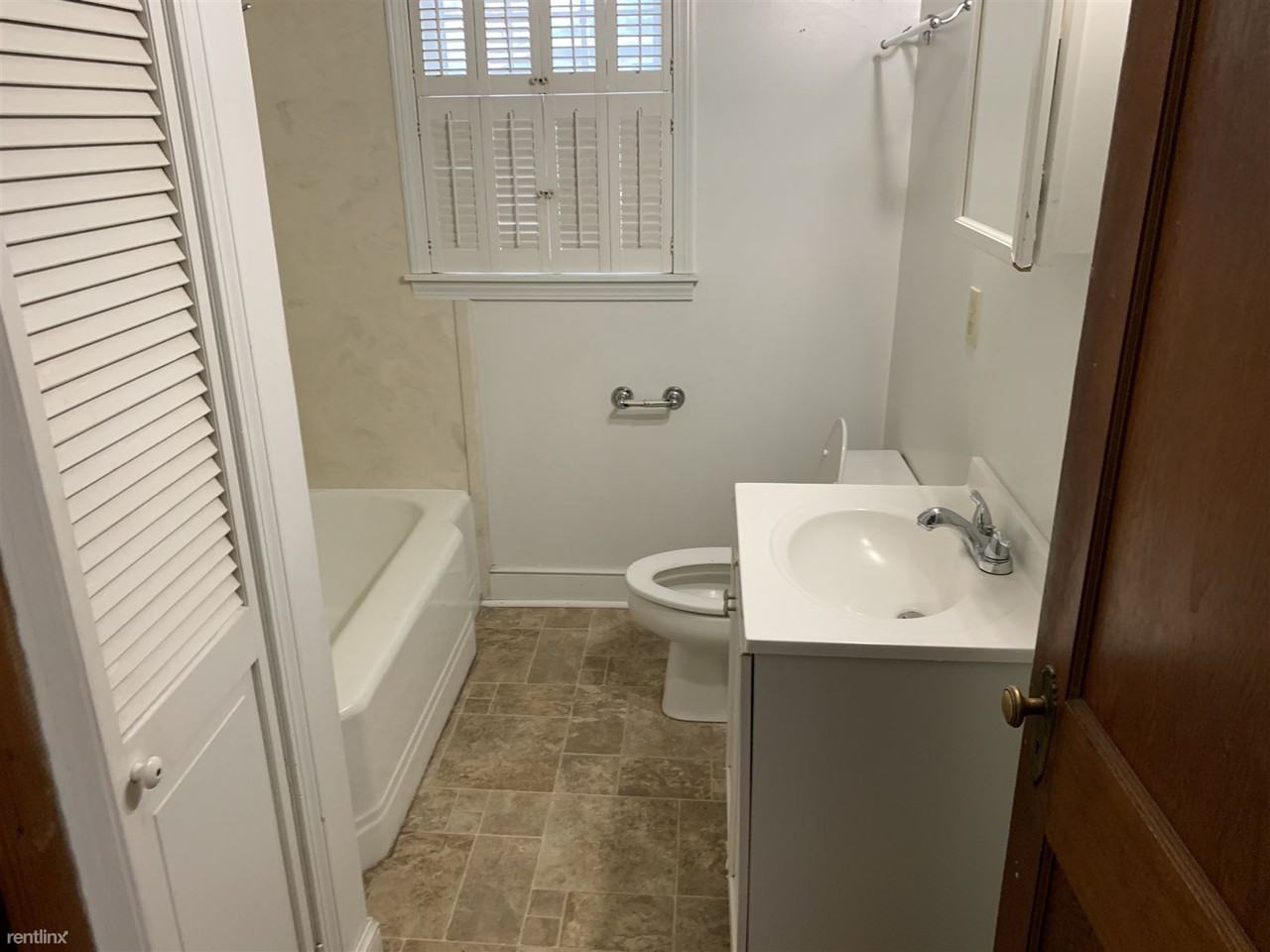 318 North Water Street - Photo 3 of 8