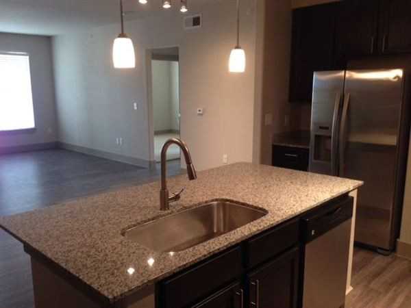 201 University Oaks - Photo 2 of 9