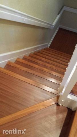 324 Bayfront Dr - Photo 3 of 7