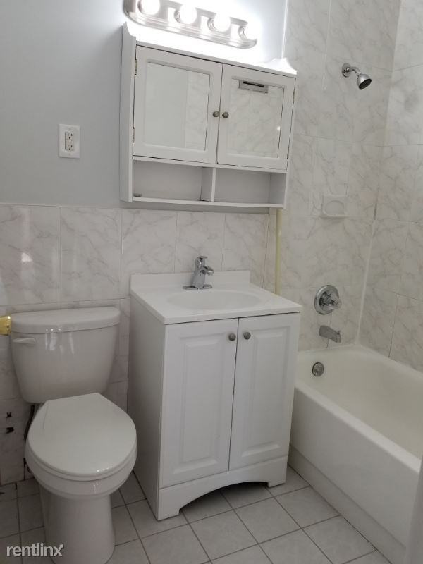 135 Montgomery Street 17a - Photo 2 of 19