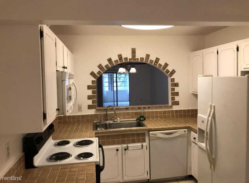 11925 Suellen Cir - Photo 2 of 8