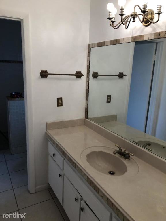 11925 Suellen Cir - Photo 3 of 8