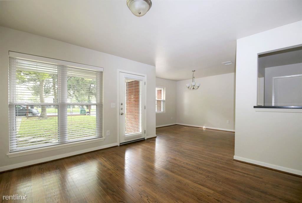 4718 - Photo 2 of 10