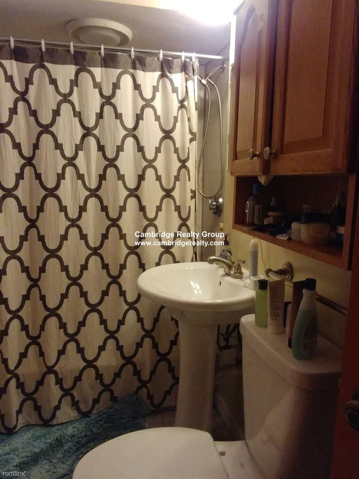 39 Magnus Ave - Photo 3 of 8