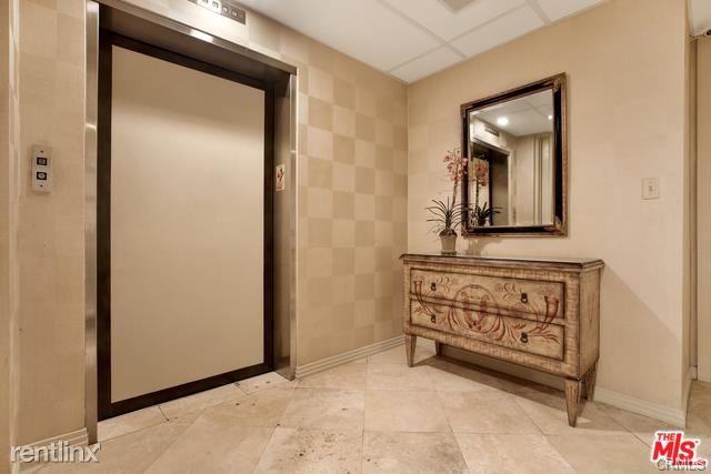 141 S Linden Dr - Photo 2 of 10