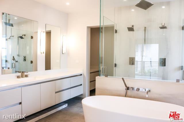 1621 Malcolm Ave - Photo 3 of 8