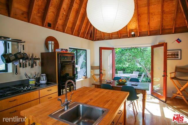 726 Nowita Pl - Photo 3 of 10