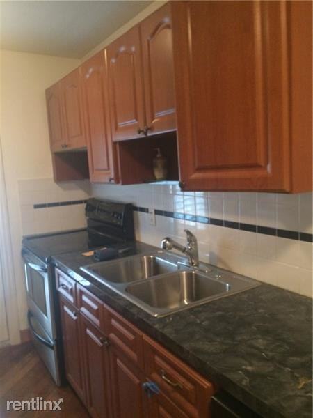 2753 NE 28th St - Photo 2 of 6