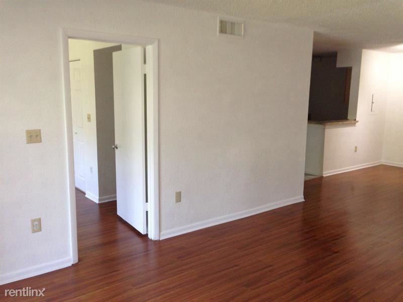 2810 N Oakland Forest Dr - Photo 3 of 8