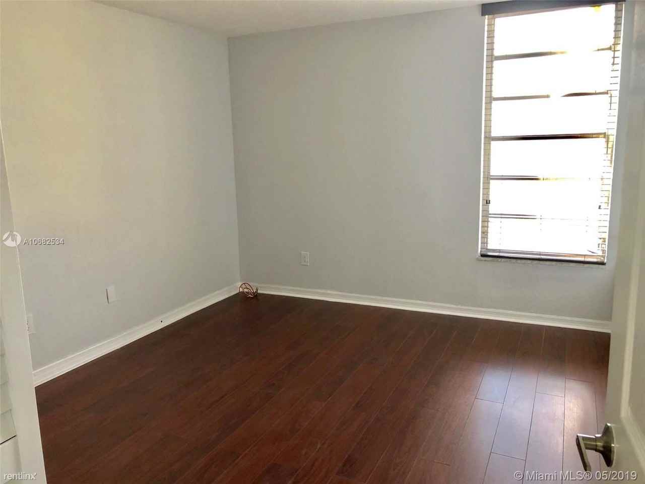 8840 Fontainebleau Blvd - Photo 2 of 24