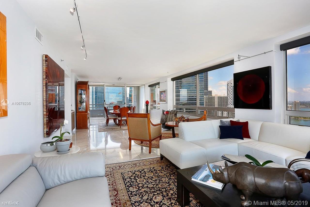 The Palace - Photo 2 of 10