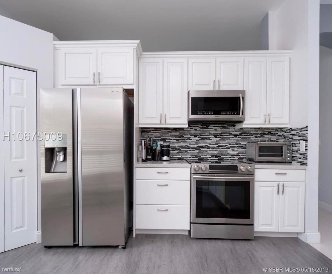 14272 NW 18th Ct - Photo 3 of 23