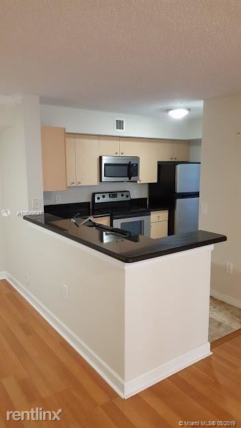 2496 Centergate Dr - Photo 2 of 4