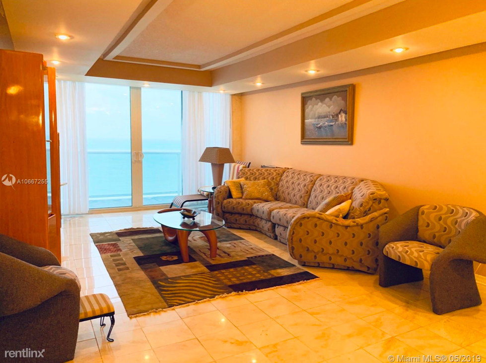 3140 S Ocean Dr - Photo 3 of 10