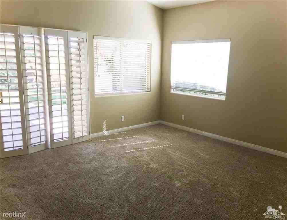 45120 Eagle Crest Ct - Photo 2 of 10