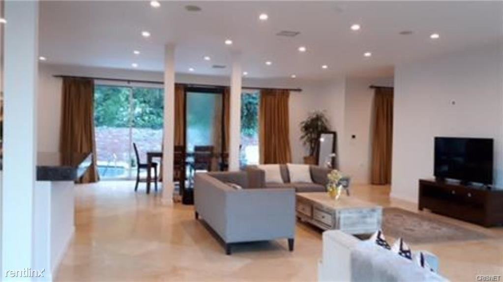 5353 Shirley Ave - Photo 2 of 10