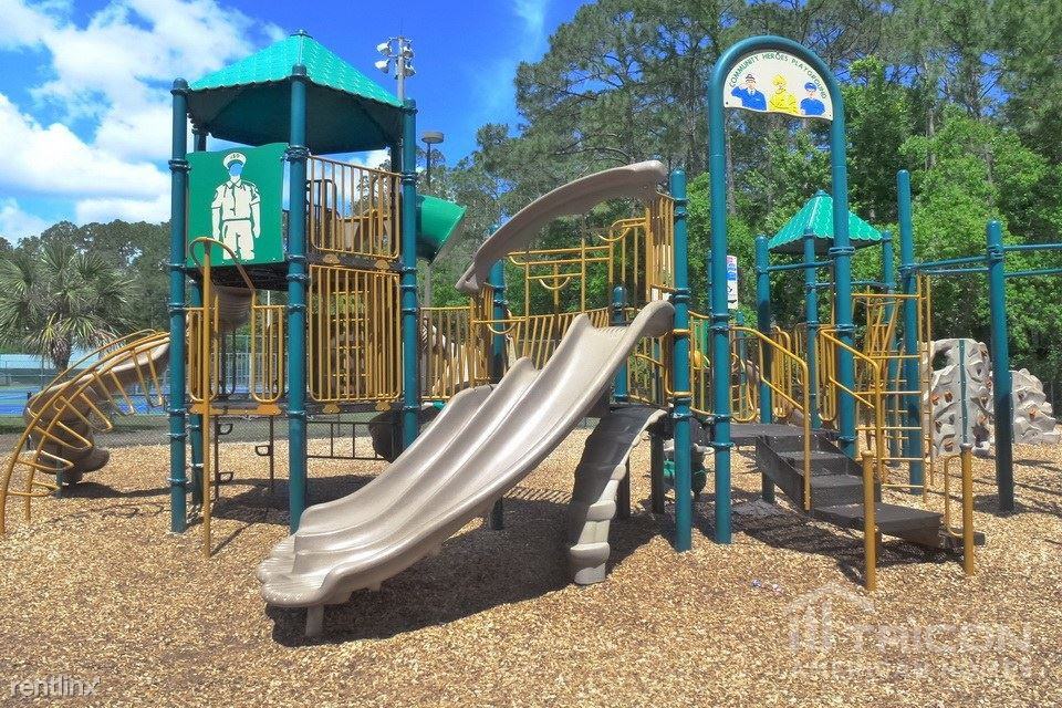 1283 Sarahs Landing Drive - Photo 2 of 7