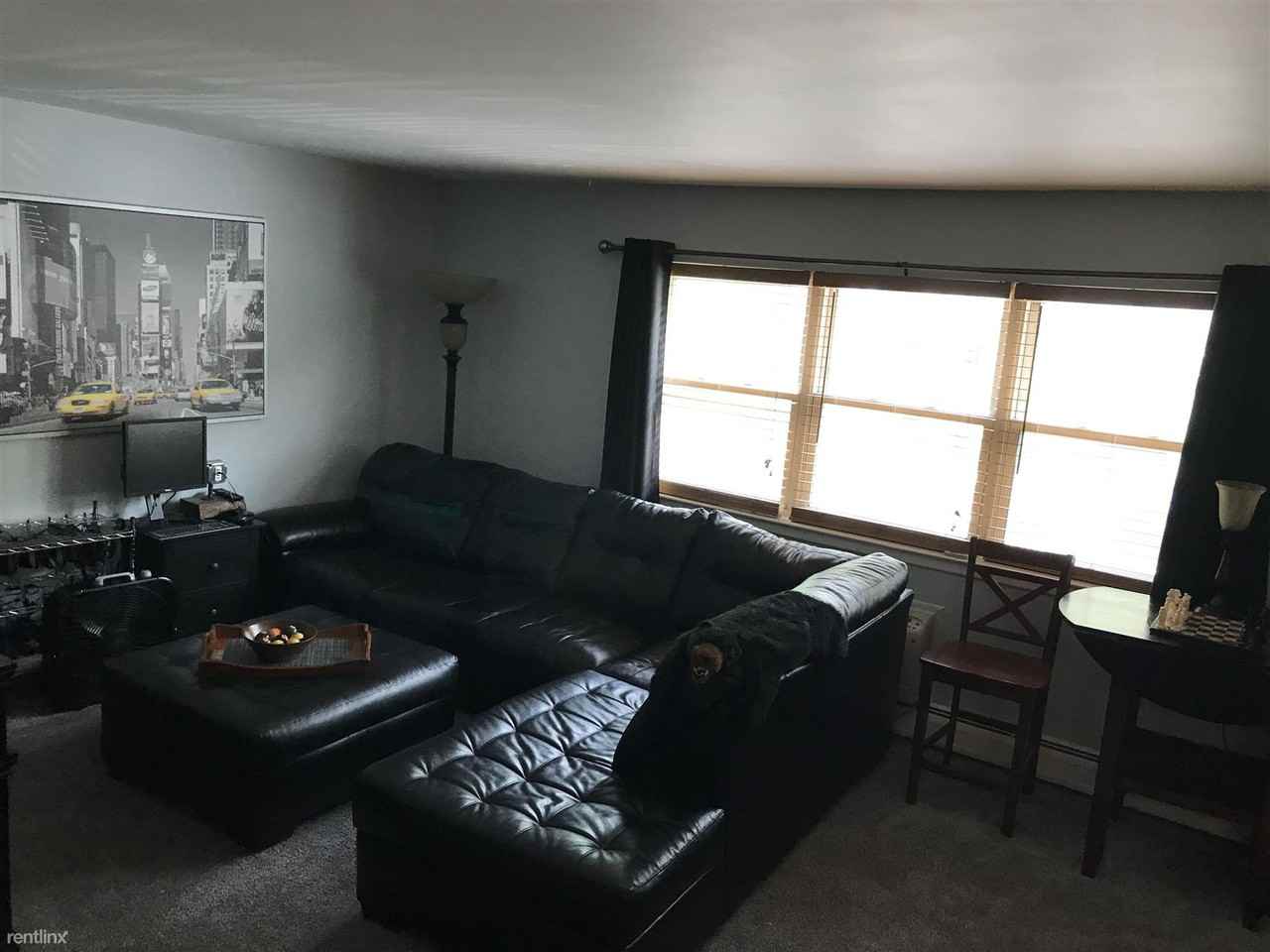 40 Treetop Court - Photo 3 of 13