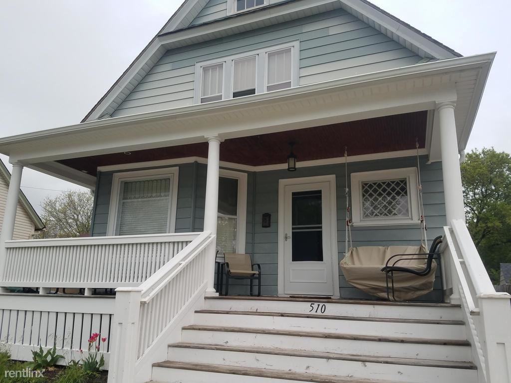 510 45th Street (Upper) - Photo 3 of 29