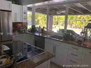 13461 SW 98th Pl - Photo 2 of 4