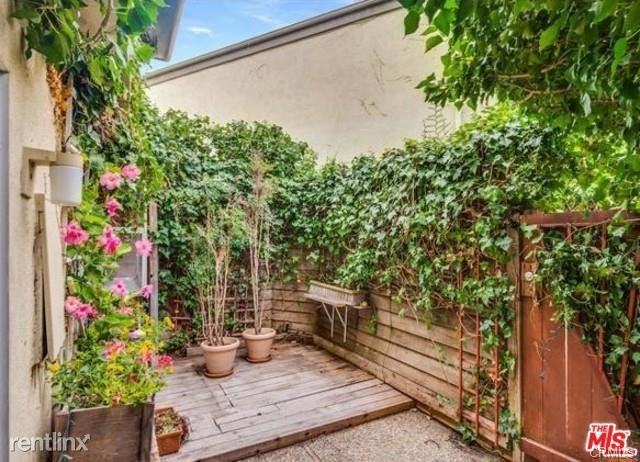 6232 Tapia Dr - Photo 3 of 10