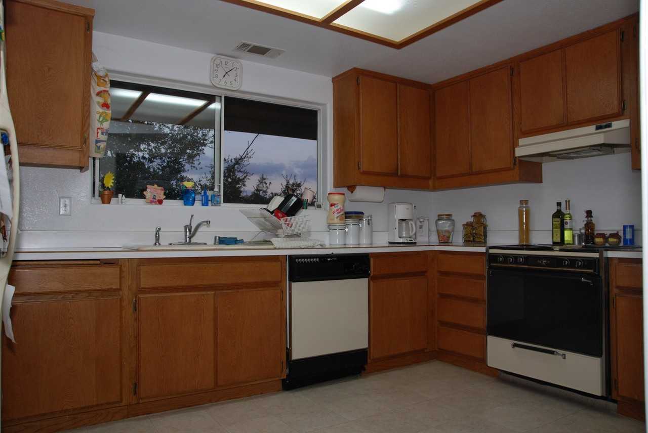 9502 Elm Dr - Photo 2 of 7