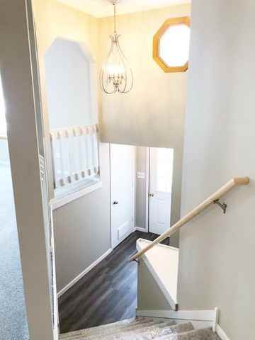 384 Elmwood Ave - Photo 3 of 25