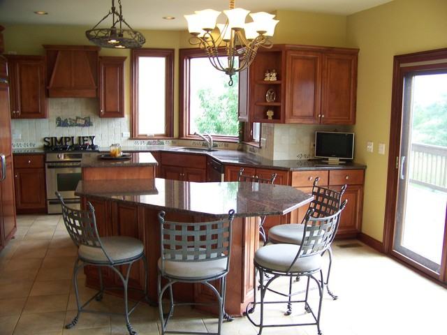 919 Spruce St - Photo 3 of 22