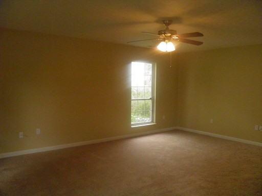 1284 Glen Cove Way - Photo 3 of 21