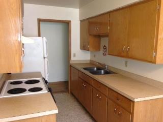 345 Silver St - Photo 3 of 4