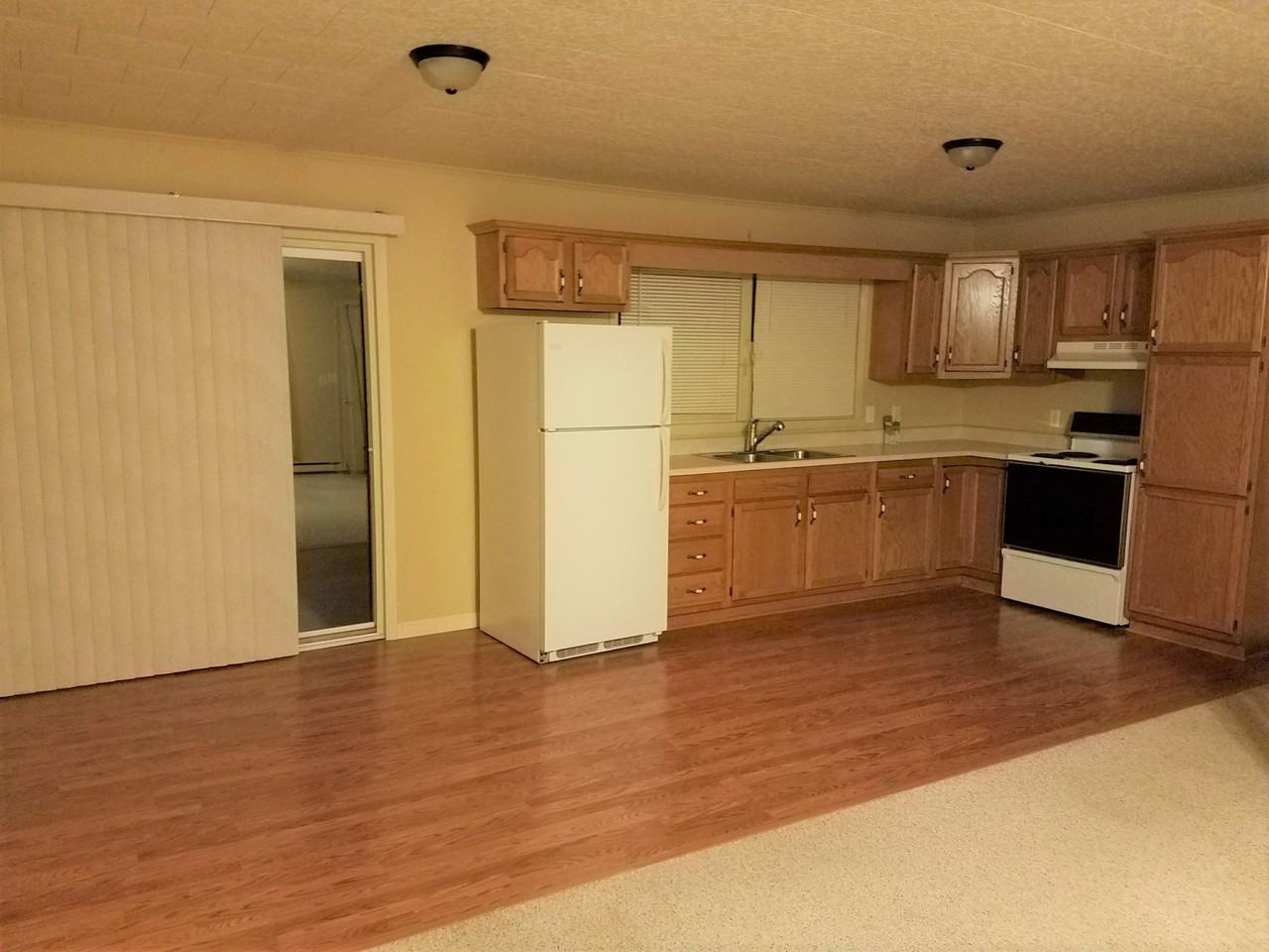 1602 Wheeling Ave - Photo 2 of 8