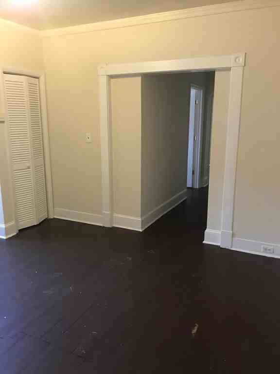 2420 Barton Ave - Photo 3 of 8