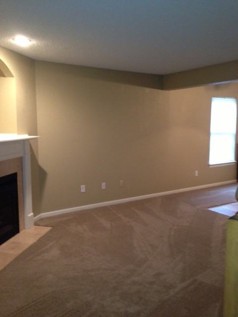 10517 E 46th St - Photo 3 of 10