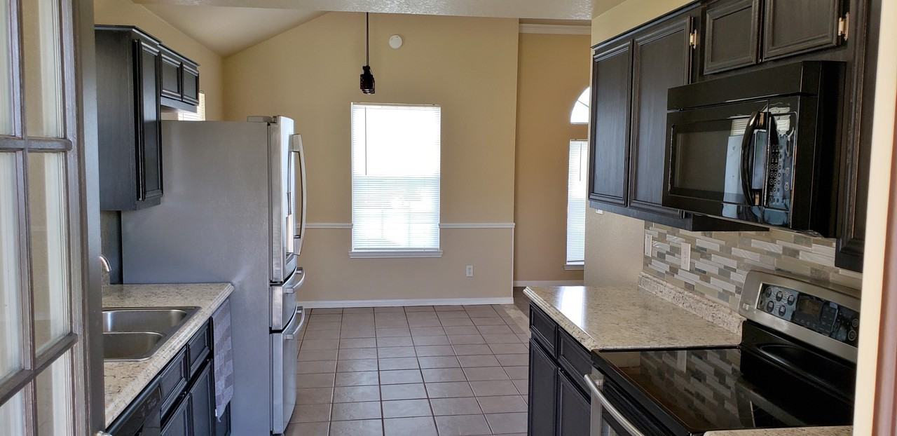 3809 Oak Valley Dr - Photo 7 of 26