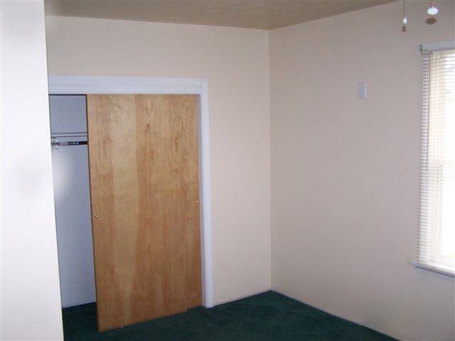 179 Bracken St S - Photo 6 of 8