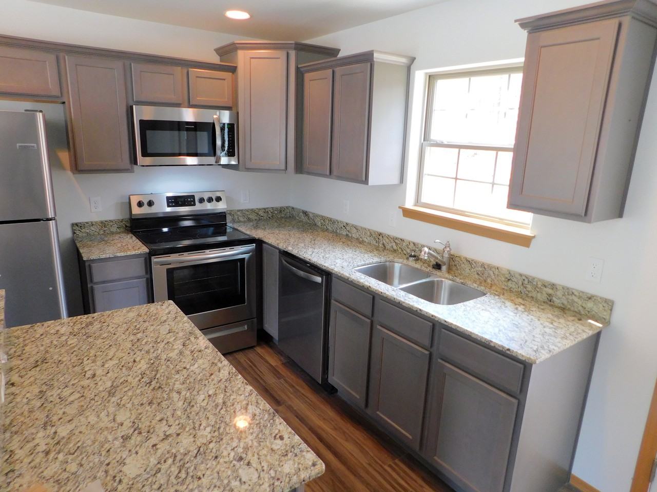 265 S Rolling Woods Way - Photo 2 of 14