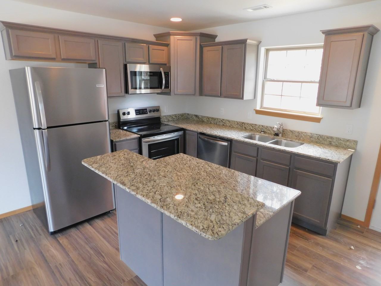 265 S Rolling Woods Way - Photo 3 of 14