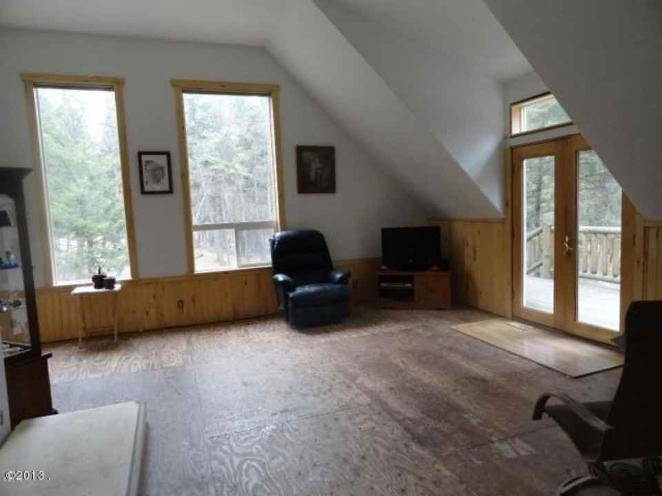 740 Swan Hill Dr - Photo 3 of 6