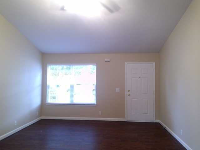 1612 London Gardens Ct - Photo 2 of 12