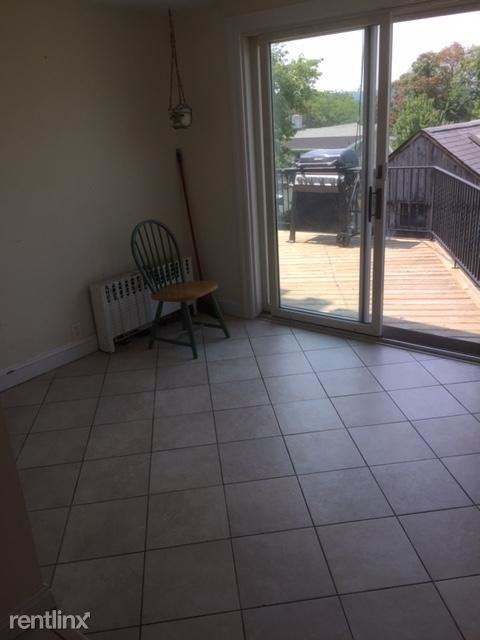 Beautiful 2 Bedroom Duplex Apt - ALL UTILITIES INCLUDED / Dobbs Ferry - Photo 2 of 8