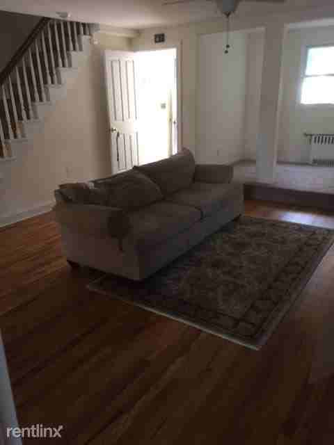 Beautiful 2 Bedroom Duplex Apt - ALL UTILITIES INCLUDED / Dobbs Ferry - Photo 3 of 8