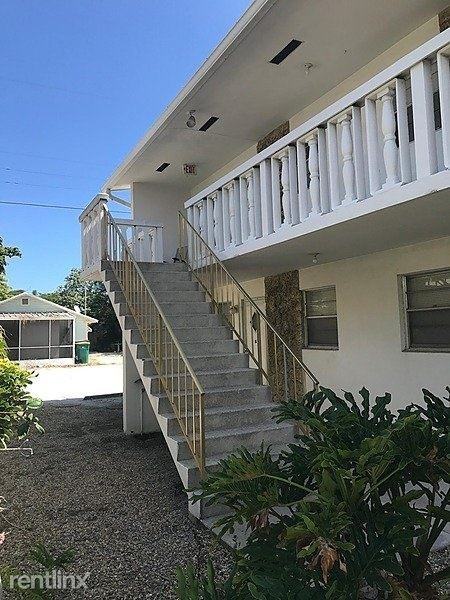 314 South J Street - Photo 2 of 3