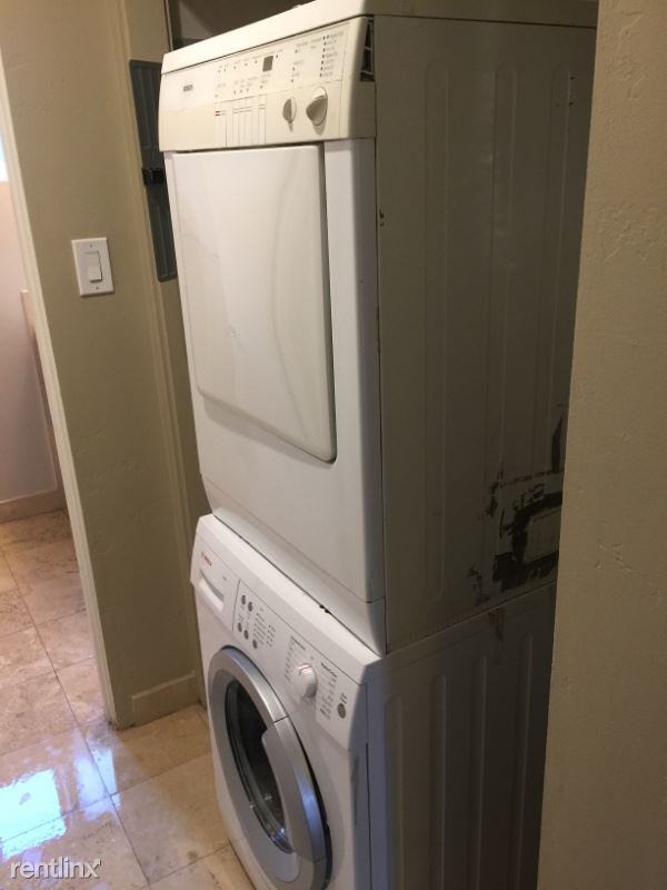 8635 Mellmanor Dr B - Photo 3 of 26