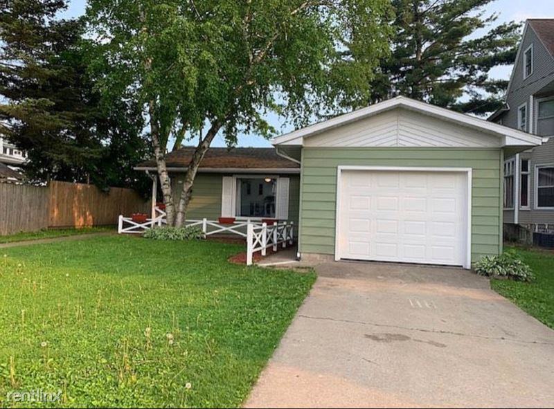 275 Broadway St - Photo 2 of 15