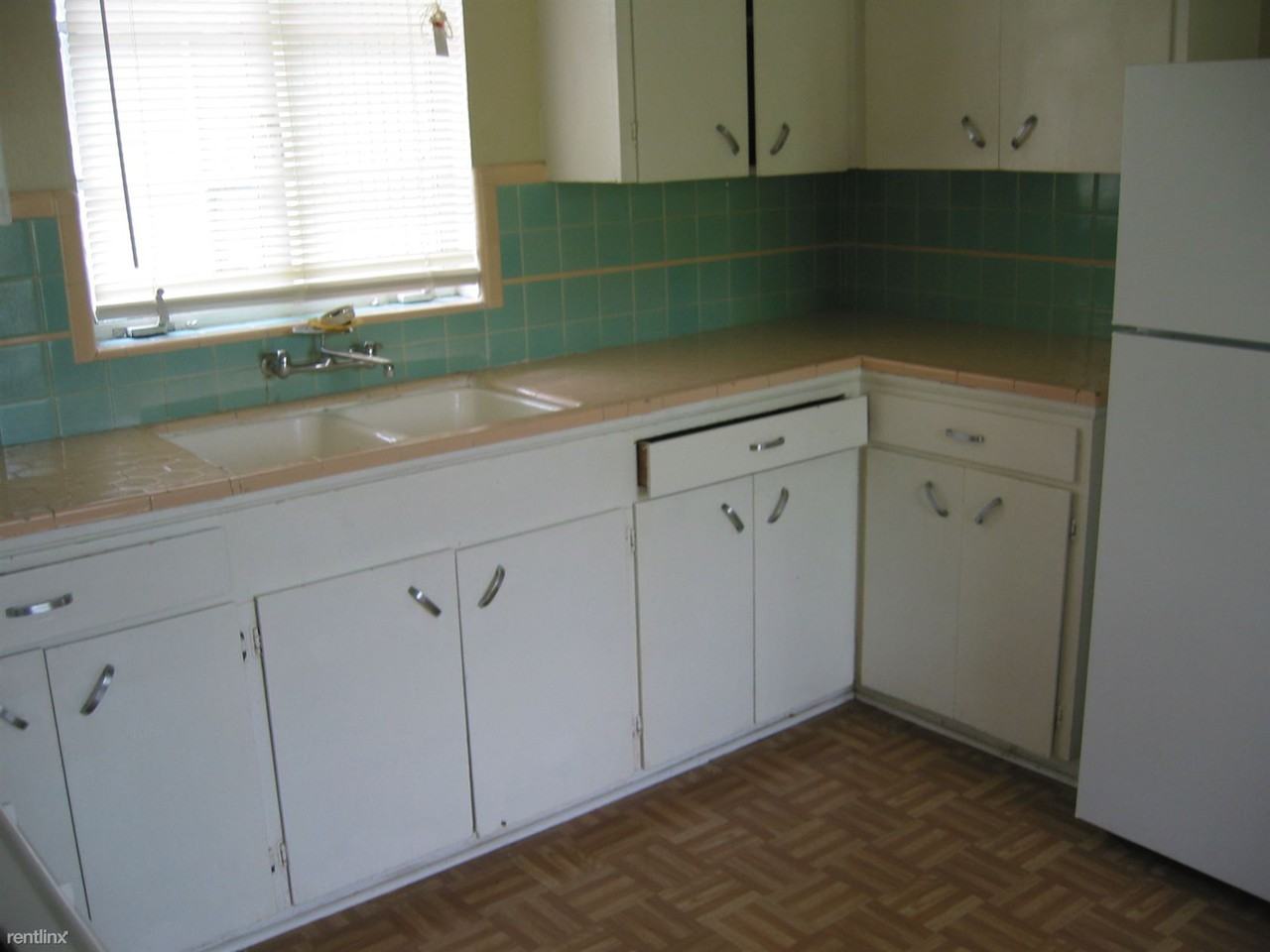 2118 Wilson Blvd - Photo 2 of 9