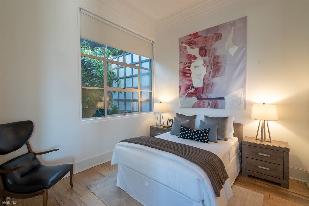 710 North Orlando Avenue - Photo 3 of 8